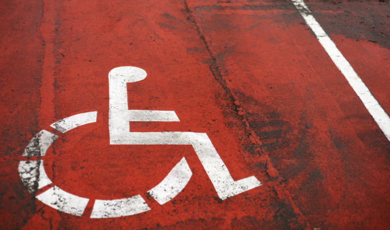 LICENZIAMENTO DEL LAVORATORE CON DISABILITA’ IN PROVA: LA TUTELA ALTERNATIVA DELLA CORTE D’APPELLO DI MILANO (SENT. N. 94 DEL 2025)