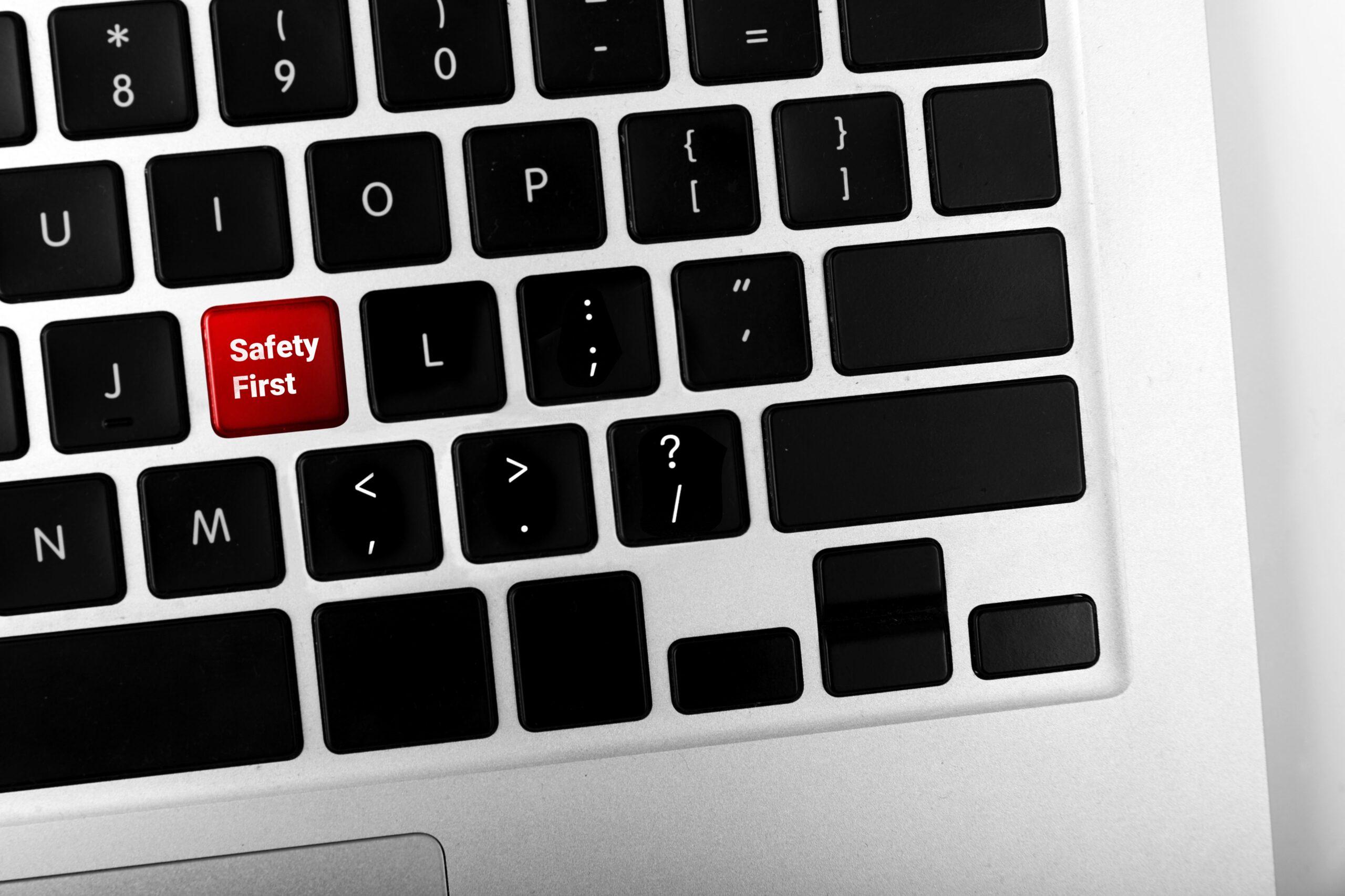 SICUREZZA E RESPOSANBILITA’ NELLO SMART WORKING: LE NOVITA’ DELLA LEGGE 34/2026